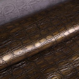 Кусок кожи коричневый-бронза глянец STAMP CROCO 1,5  мм